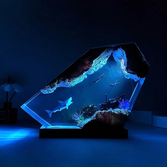 Creative Art Sea Cave Diver Decor, Diver Night Light, Resin Decorative Lamp, Ocean Theme Diorama, Lamp Decor, Ocean Lamp, Diver Lamp, Resin Night Light